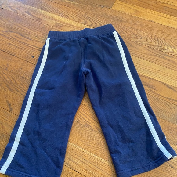 Carters boys sweatpants - size 4t - Picture 3 of 3